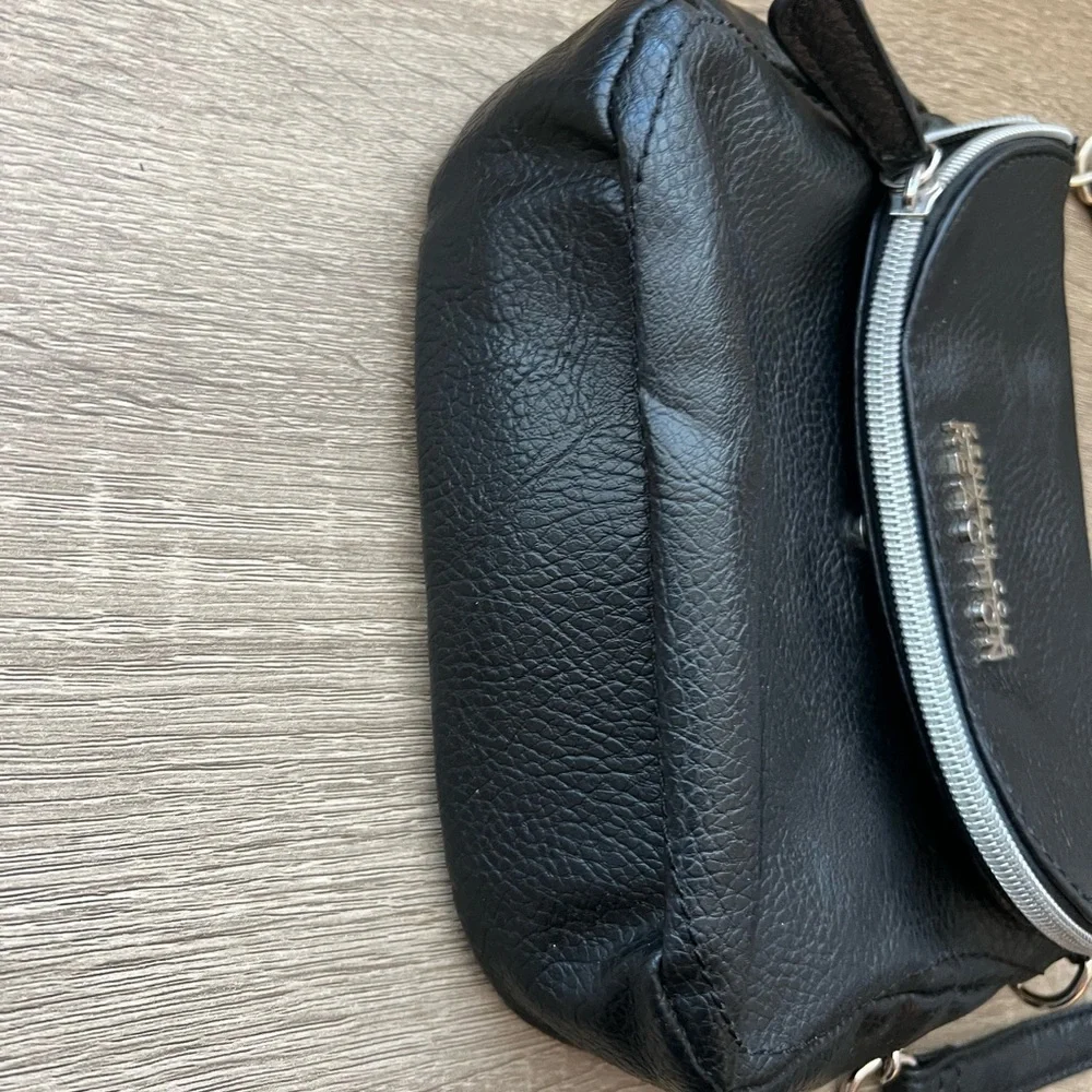 Kenneth Cole Reaction Black Crossbody Bag - Picture 4 of 10